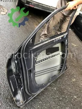 Mercedes-Benz E Serisi Sağ Ön Kapı çıkma parça
