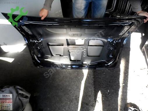 Mercedes-Benz E Bagaj çıkma parça