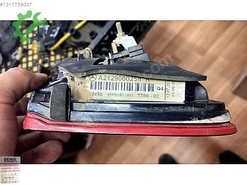 Mercedes-Benz E Sağ Arka Stop çıkma parça
