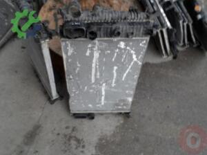 220 S SERİSİ SU RADYATÖRÜ MERCEDES ORJİNAL ÇIKMA PARÇA