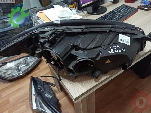Mercedes-Benz S Serisi Far çıkma parça