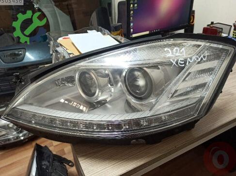 Mercedes-Benz S Serisi Far çıkma parça