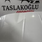 FORD TOURNEO COURİER ÖN KAPUT HAFİF HASARLI