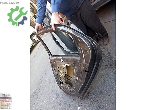 Peugeot 301 Sağ Arka Kapı çıkma parça