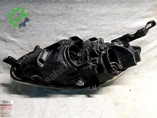Peugeot 301 Sağ Ön Far çıkma parça