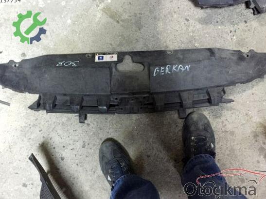 Peugeot 307 Ön Panjur çıkma parça