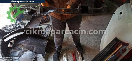 Peugeot 307 Tampon Braketi çıkma parça