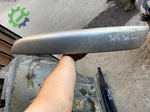 Peugeot 307 Tampon Izgara Çıtası çıkma parça