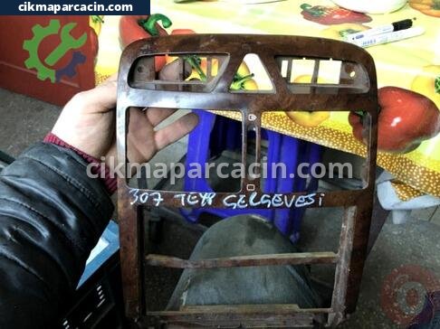 Peugeot 307 Teyp Çerçevesi çıkma parça