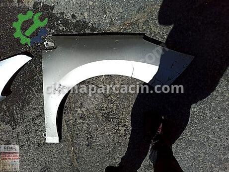 Peugeot 308 Sağ Ön Çamurluk çıkma parça