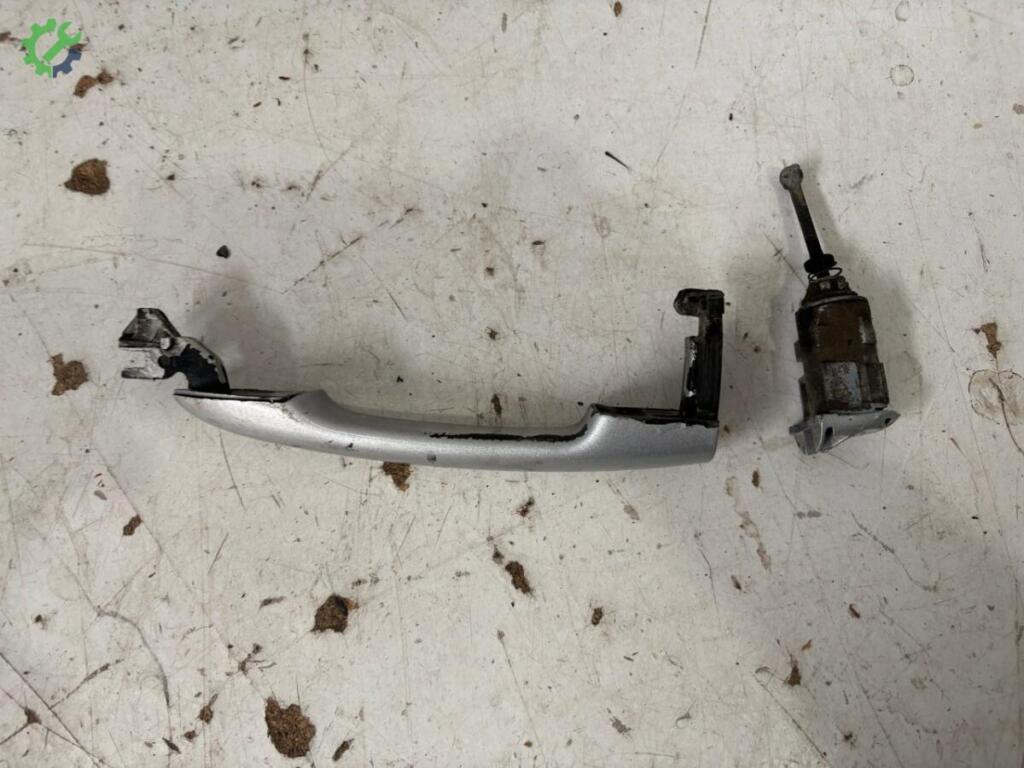 Renault Megane Sol Ön Kapı Kolu çıkma parça