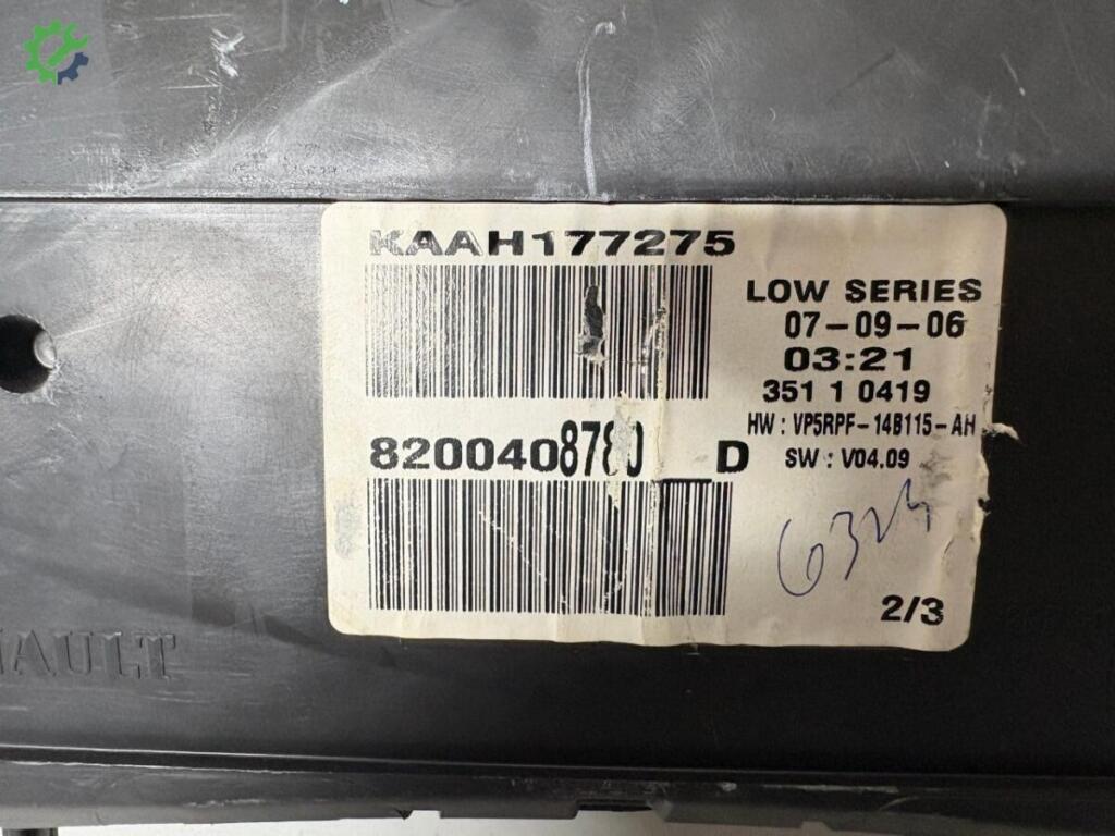 Renault Megane Gösterge Paneli 8200408780 çıkma parça