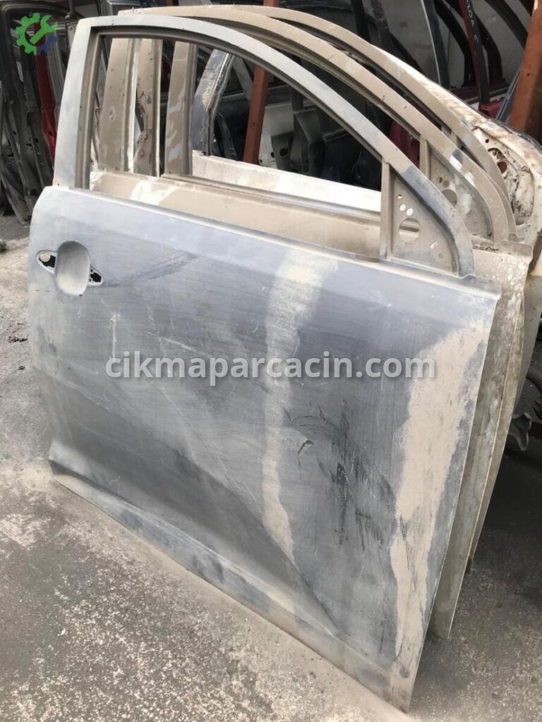 Kia Sportage Sağ Ön Kapı 760040U000 çıkma parça