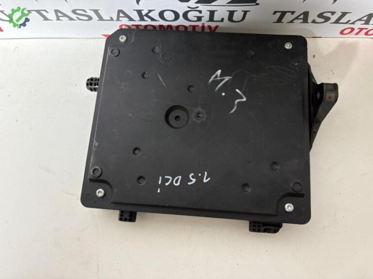 Renault Megane UCH Beyni çıkma parça