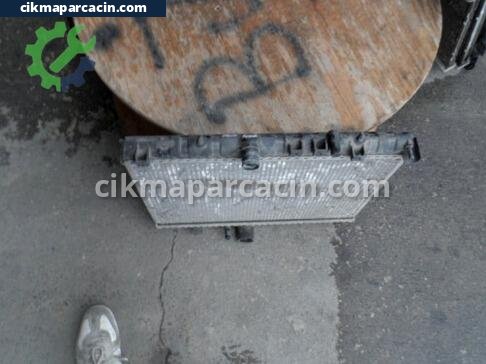 Peugeot 406 Su Radyatörü çıkma parça
