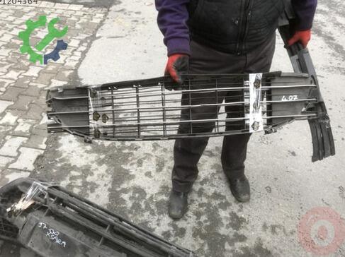 Peugeot 407 Tampon Izgarası çıkma parça