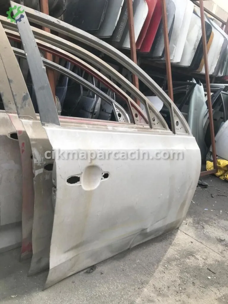 Hyundai i30 Ön Kapı 76004-2L000 çıkma parça