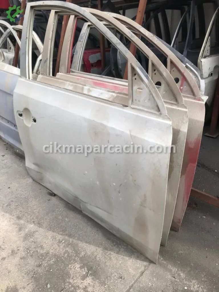 Hyundai i30 Ön Kapı 76004-2L000 çıkma parça