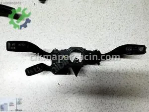 4E0953513E AUDİ A4 A6 SİNYAL HIZ SABİTLEME VE SİLECEK KOLU 4E095
