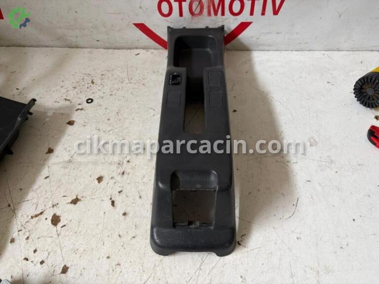 Honda Civic Orta Konsol çıkma parça