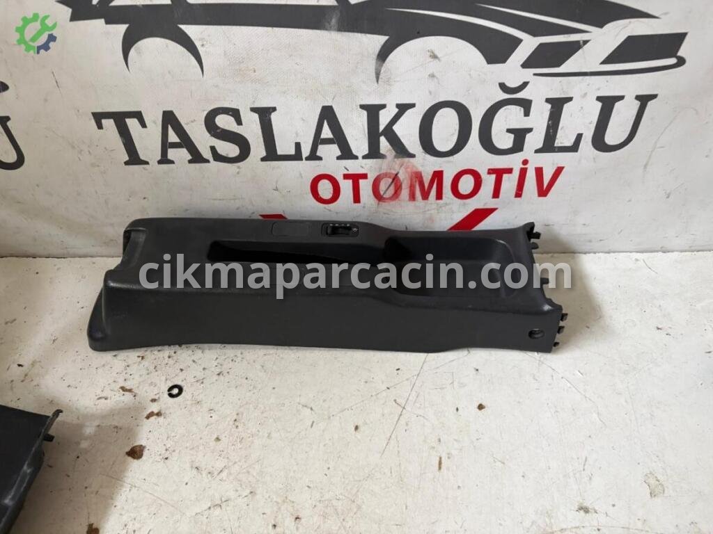 Honda Civic Orta Konsol çıkma parça