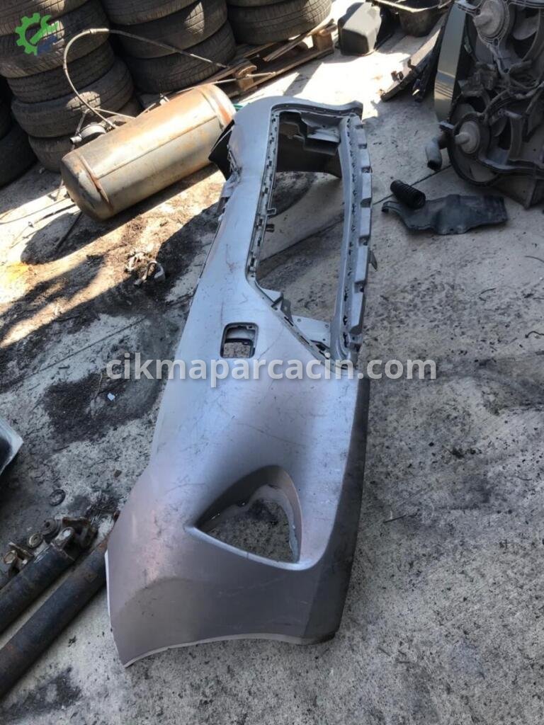 Toyota Auris Ön Tampon 2013-201 çıkma parça