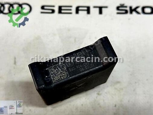 Volkswagen Passat Röle 5Q0906093 çıkma parça