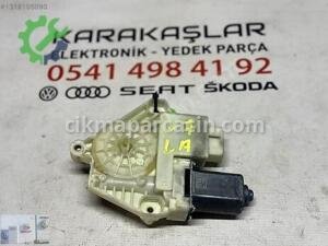 5Q4959811A VW GOLF 7 ARKA CAM MOTORU