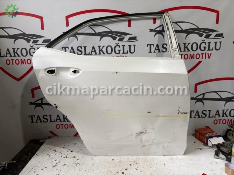 Toyota Corolla Sağ Arka Kapı çıkma parça
