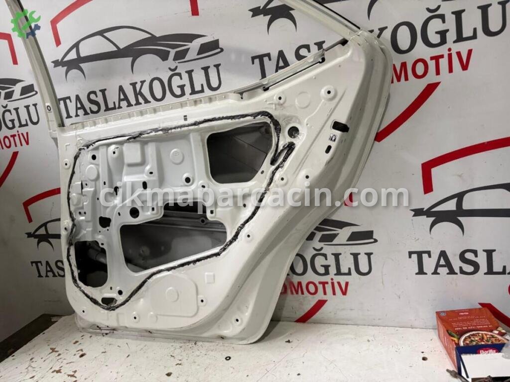 Toyota Corolla Sağ Arka Kapı çıkma parça