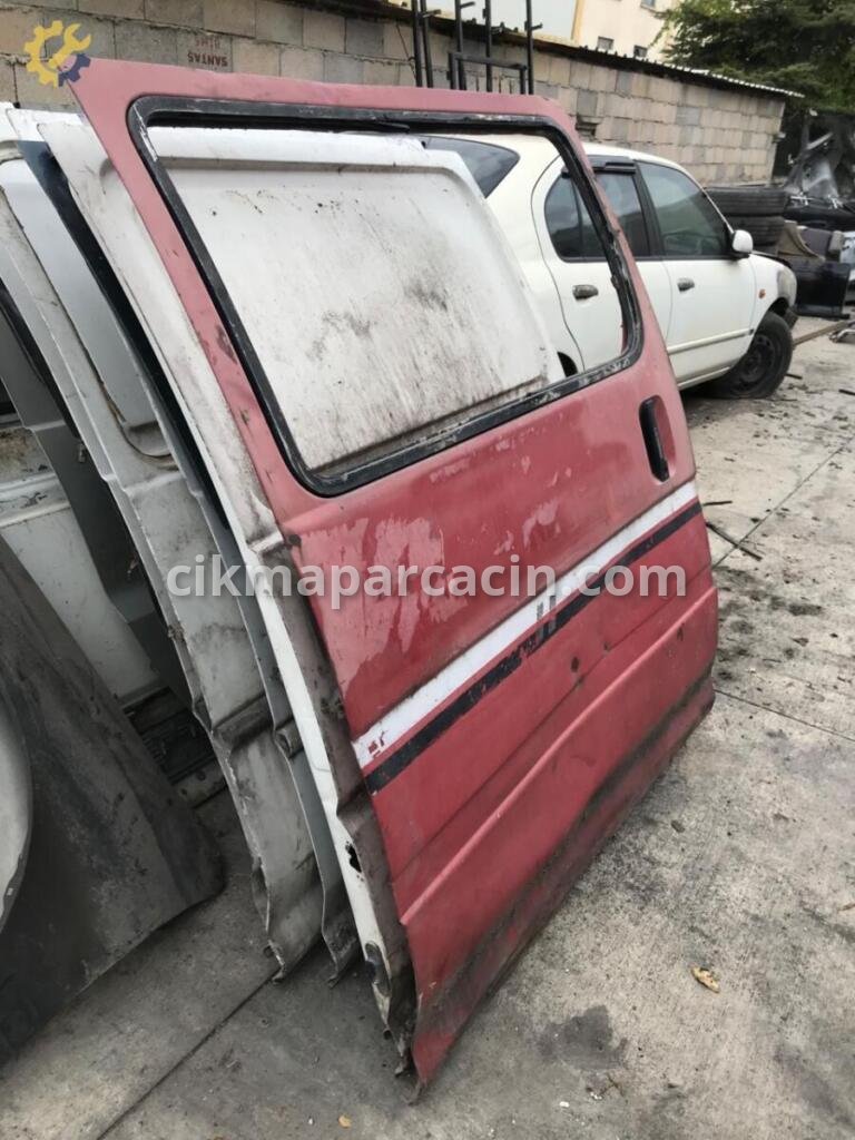 Toyota Hiace Kapı çıkma parça