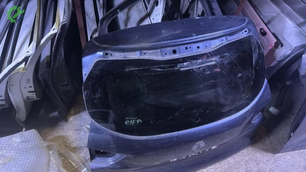 Renault Kadjar Bagaj Kapağı çıkma parça