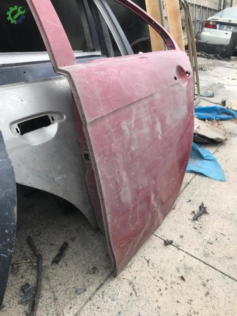 Mitsubishi Lancer Sol Arka Kapı çıkma parça