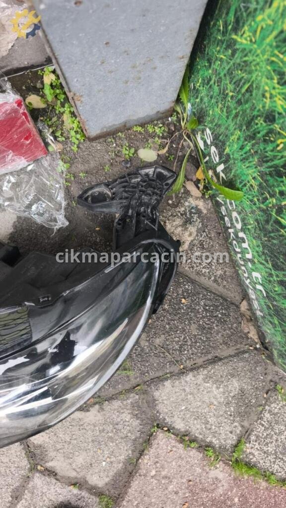 Opel Corsa Far çıkma parça