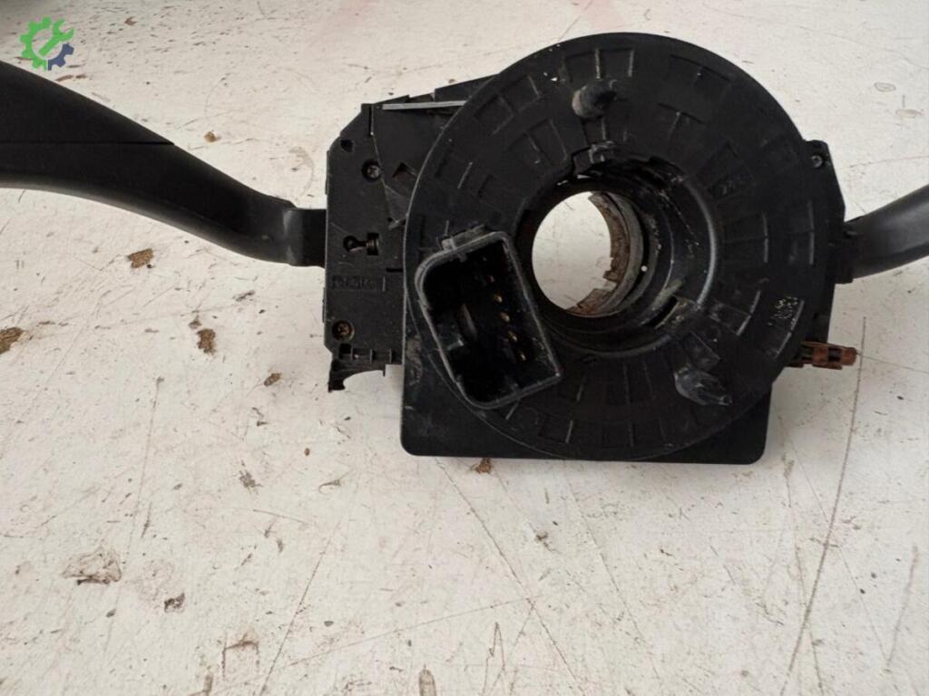 Volkswagen Polo Silecek Kolu çıkma parça