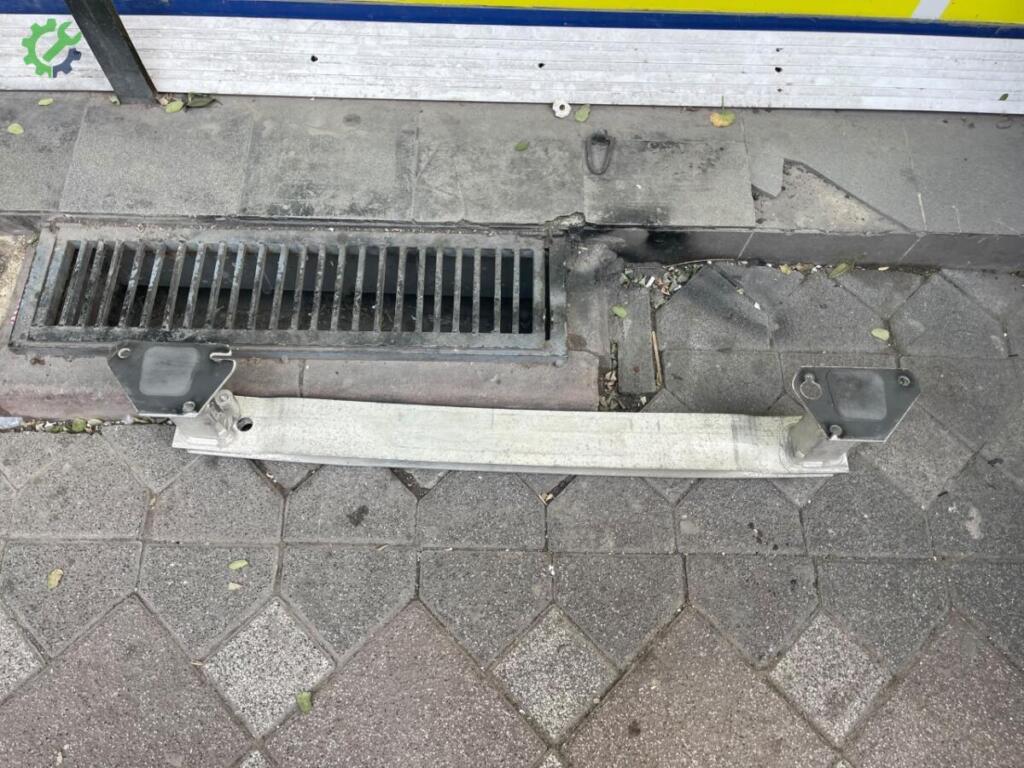 Opel Crossland Arka Tampon Demiri çıkma parça