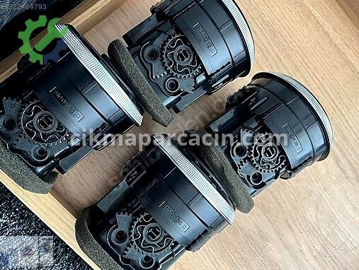 Audi A3 Panjur 8V0820901A çıkma parça