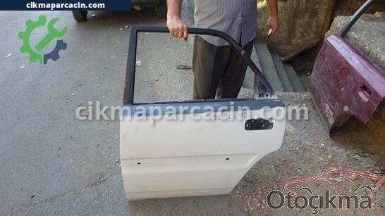 Mazda 323 Kaput çıkma parça