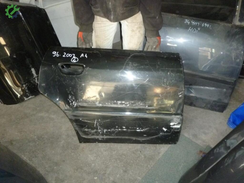 Audi A4 Sağ Arka Kapı çıkma parça