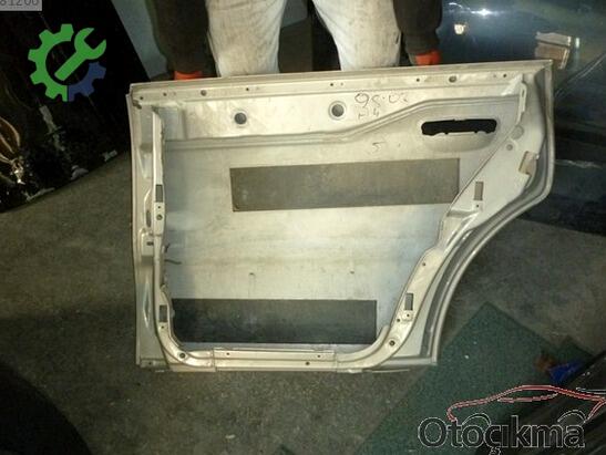 Audi A4 Sağ Arka Kapı çıkma parça