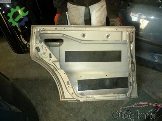 Audi A4 Sol Arka Kapı çıkma parça
