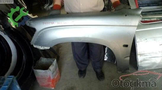 Toyota Hilux Ön Çamurluk çıkma parça