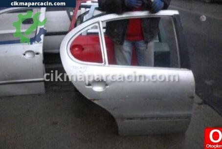 Seat Toledo Sağ Arka Kapı çıkma parça