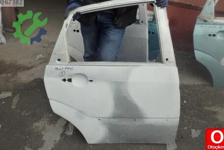 Ford Focus Sağ Arka Kapı çıkma parça