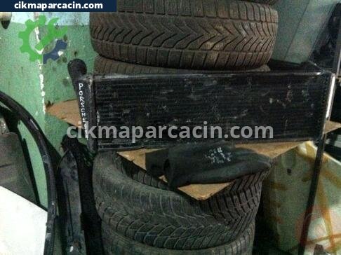 Porsche Carrera Intercooler Radyatörü çıkma parça