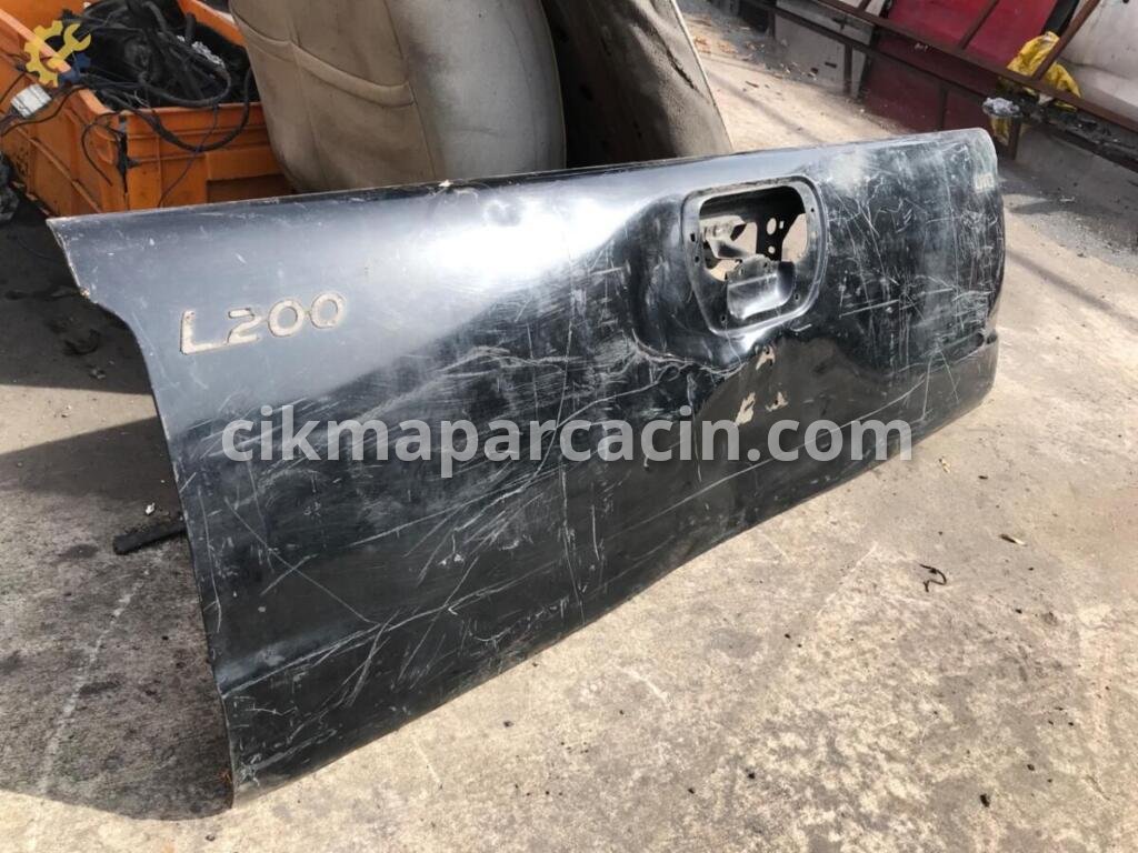 Mitsubishi L200 Bagaj Kapağı 2005-200 çıkma parça