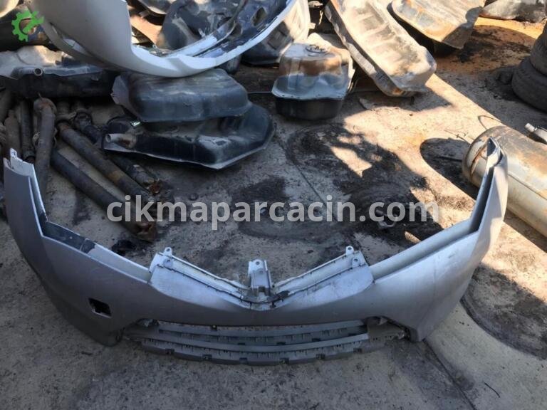 Toyota Auris Ön Tampon çıkma parça