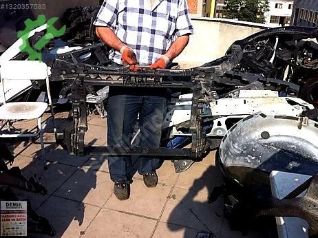 Audi A1 Ön Panel çıkma parça