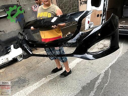 Mercedes-Benz B Ön Tampon çıkma parça