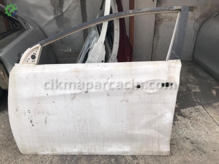 Hyundai Accent Blue Sol Ön Kapı çıkma parça